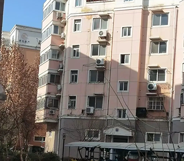 <b>���߰��ýң�ְҵ��ծ�ˣ�:û�õ�Ǯȴ���ϰ������</b>