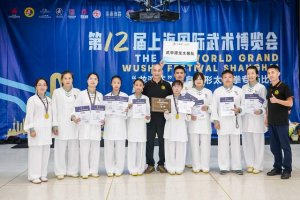 ��ѧԴ��̫���ӻ��ʮ�����Ϻ��������������ᡰ���ݱ�����������̫��ȭר������һ�Ƚ�