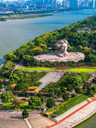 ������ҵ������ ��ͳҽѧ���Ԫ�Ļ��ڡ��������ǡ��ǻ���ײ