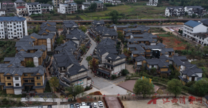 ����Ǧɽ����ɽ��������β¥ ����������������פ������