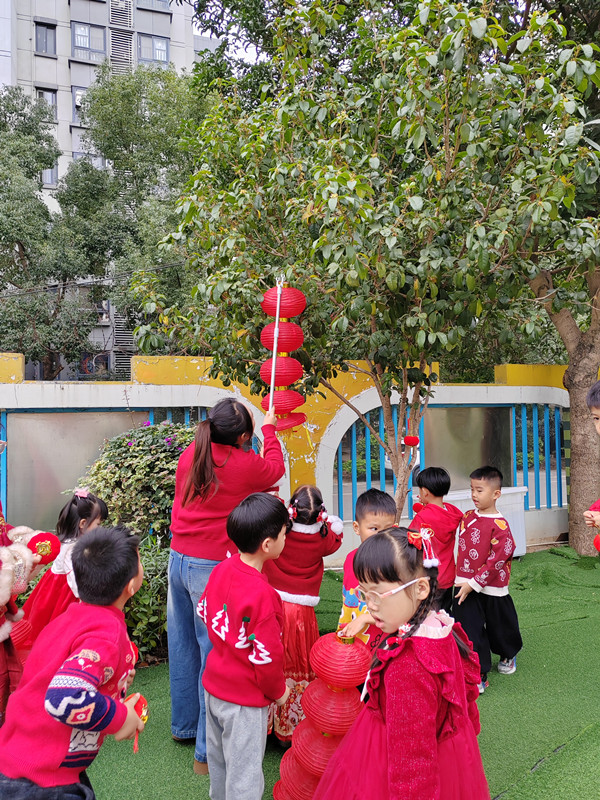 墨香润童心 春联迎新年——著名书画家徐岩走进永南幼儿园共庆元旦(图6)