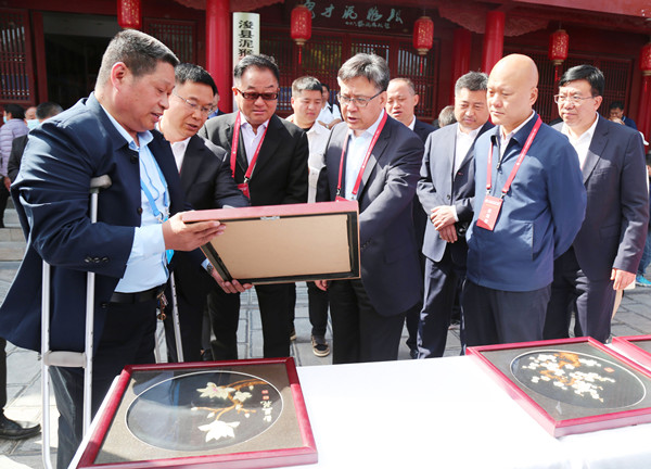 匠心承古开新篇 齐派非遗兴乡野 ——记河南省自强模范、乡村工匠名师齐胜广(图4)