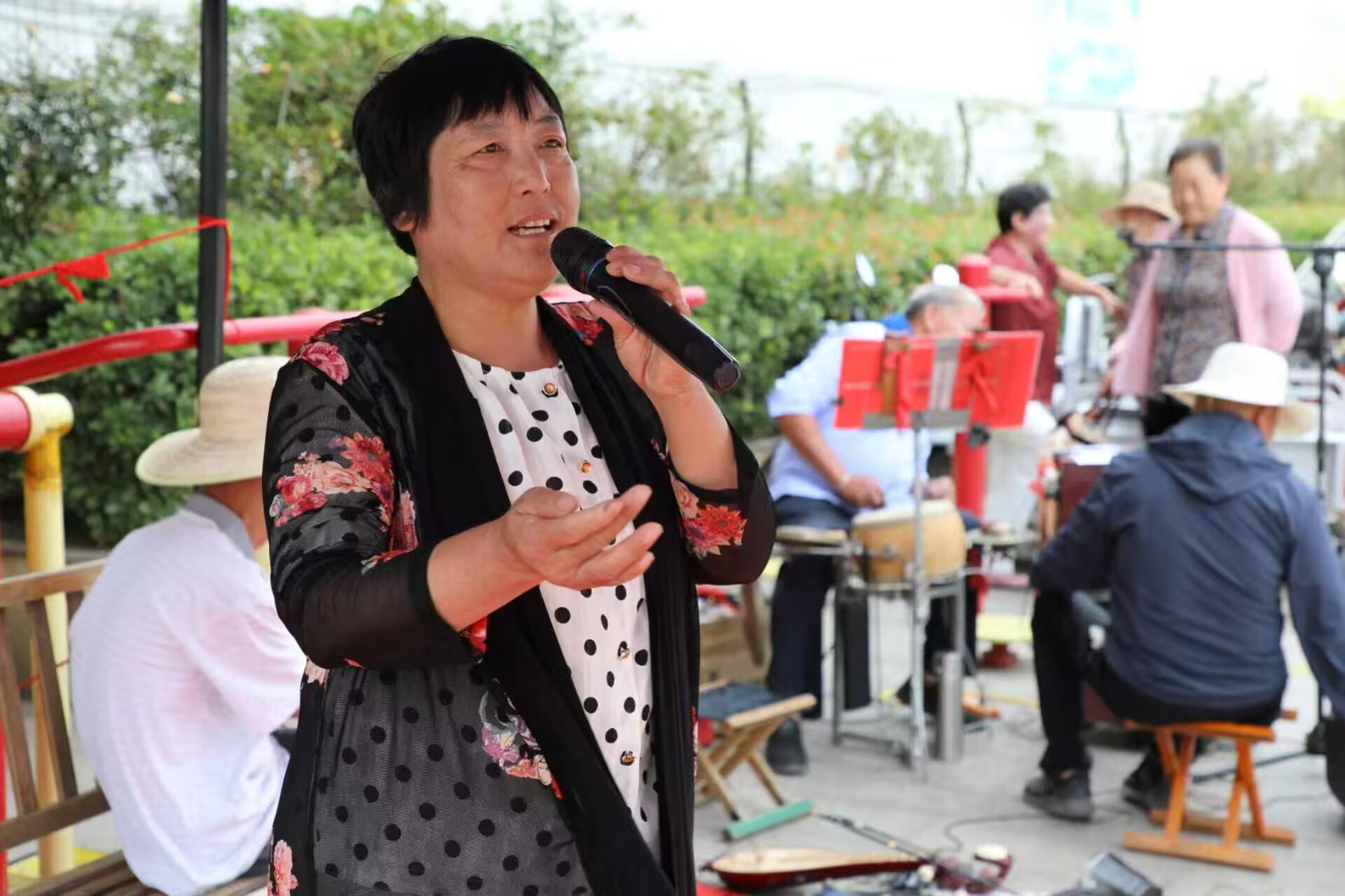 汇聚爱心力量 服务基层群(图2)